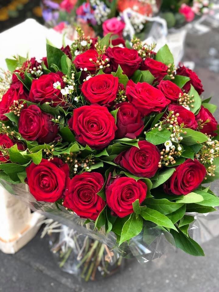 Luxury 12-24-36-50 Red Roses Long Stem