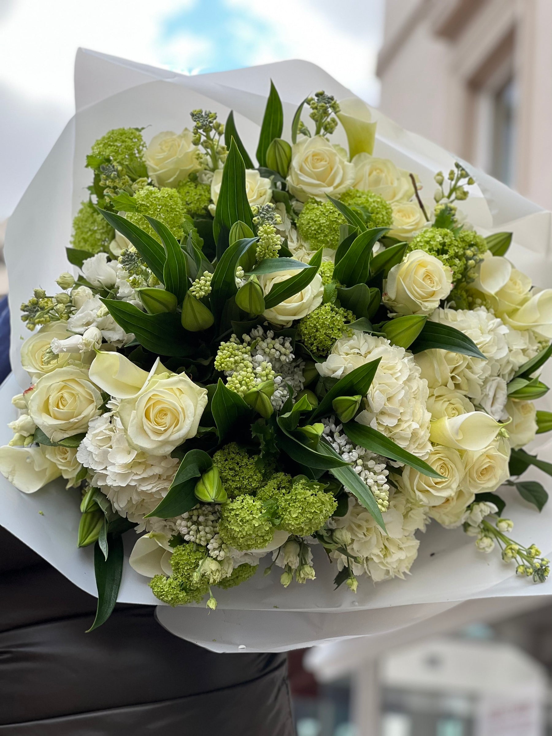 Large Classic White Bouquet