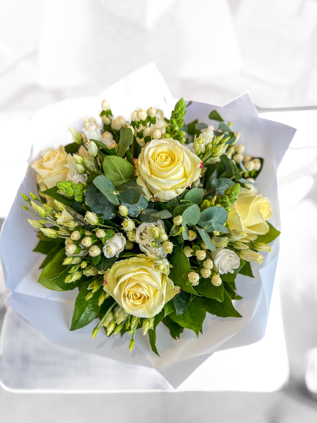 The Knightsbridge White & Green Bouquet